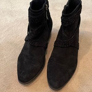 Schutz, size 39, shirt black suede bootie in good condition.